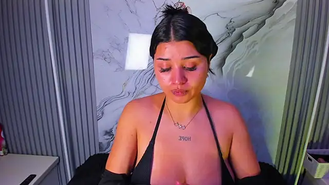 Snapshot of venusowen_ chatting on 1, 7, 2026 venusowen online show from 1, 7, 2026