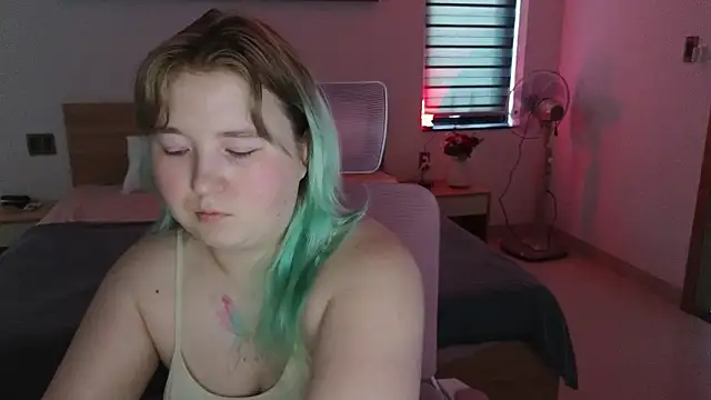 Snapshot of ChimberWol chatting on 21, 4, 2026 ChimberWol online show from 21, 4, 2026