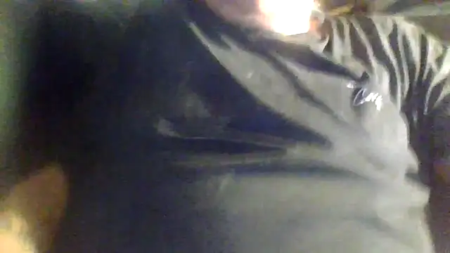 Snapshot of donswede61 chatting on 25, 3, 2026 donswede61 online show from 25, 3, 2026