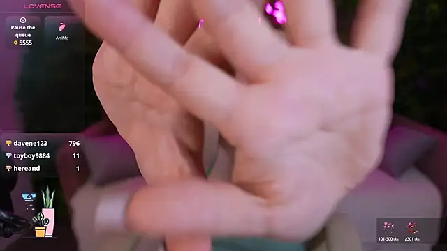 Snapshot of LovelyBell chatting on 8, 3, 2025 LovelyBell online show from 8, 3, 2025