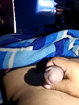 Snapshot of alexchir4 chatting on 12, 10, 2025 alexchir4 online show from 12, 10, 2025