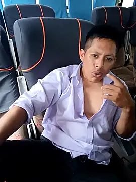 Snapshot of alexchir4 chatting on 29, 10, 2025 alexchir4 online show from 29, 10, 2025