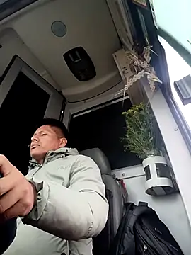 Snapshot of alexchir4 chatting on 10, 11, 2025 alexchir4 online show from 10, 11, 2025