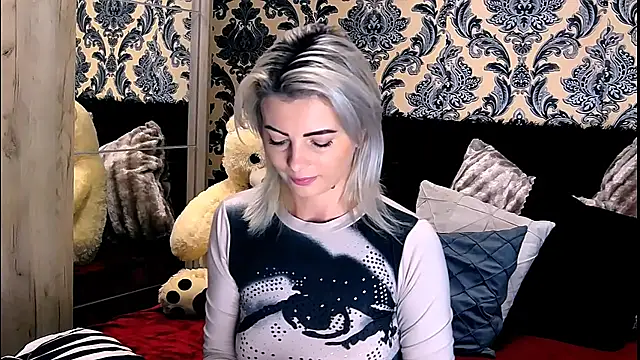 Snapshot of Aly_girl1 chatting on 6, 12, 2024 Aly girl1 online show from 6, 12, 2024