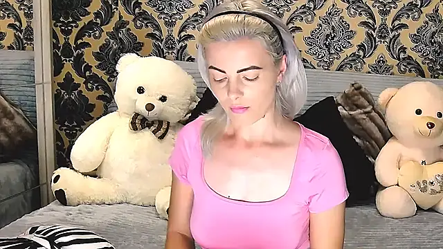 Snapshot of Aly_girl1 chatting on 15, 3, 2025 Aly girl1 online show from 15, 3, 2025