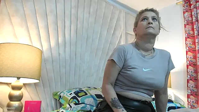 Jade squirtt online show from 29, 11, 2025