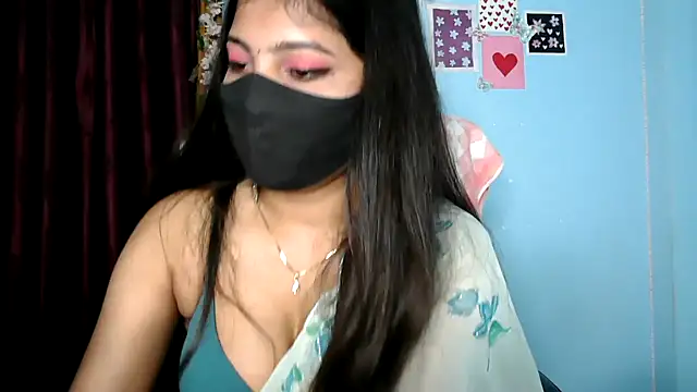 Snapshot of Reena_Singh53 chatting on 15, 9, 2025 Reena Singh53 online show from 15, 9, 2025