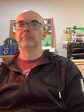 Snapshot of MaxVain chatting on 4, 3, 2025 MaxVain online show from 4, 3, 2025