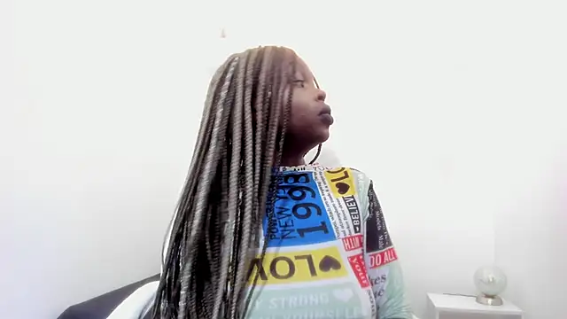  Zooee online show from 7, 12, 2024