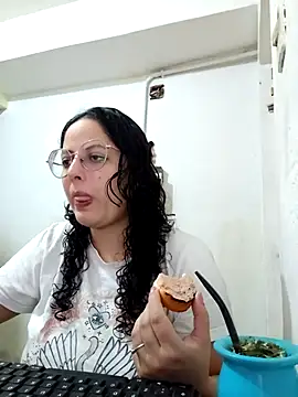 Snapshot of babyluna939 chatting on 26, 3, 2026 babyluna939 online show from 26, 3, 2026