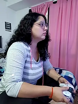Snapshot of babyluna939 chatting on 20, 4, 2026 babyluna939 online show from 20, 4, 2026