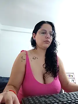 Snapshot of babyluna939 chatting on 26, 4, 2026 babyluna939 online show from 26, 4, 2026