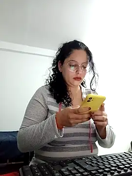 Snapshot of babyluna939 chatting on 1, 5, 2026 babyluna939 online show from 1, 5, 2026