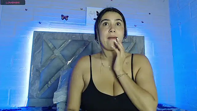 Snapshot of tami_vega chatting on 28, 4, 2026 tami vega online show from 28, 4, 2026