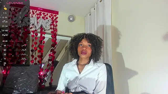 Snapshot of sara_williams01 chatting on 26, 2, 2025 sara williams01 online show from 26, 2, 2025