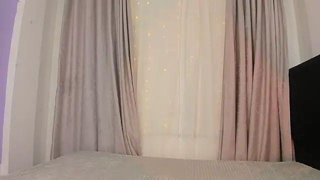 Little Ivy online show from 28, 2, 2026