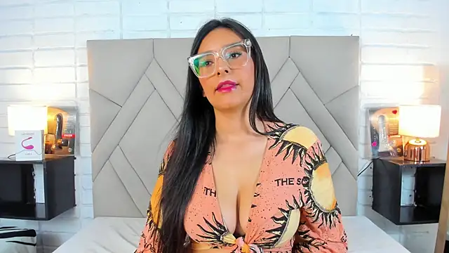 Snapshot of Isis_Osman chatting on 13, 1, 2025 Isis Osman online show from 13, 1, 2025