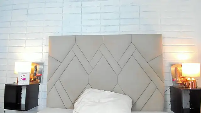 Snapshot of Isis_Osman chatting on 12, 3, 2025 Isis Osman online show from 12, 3, 2025