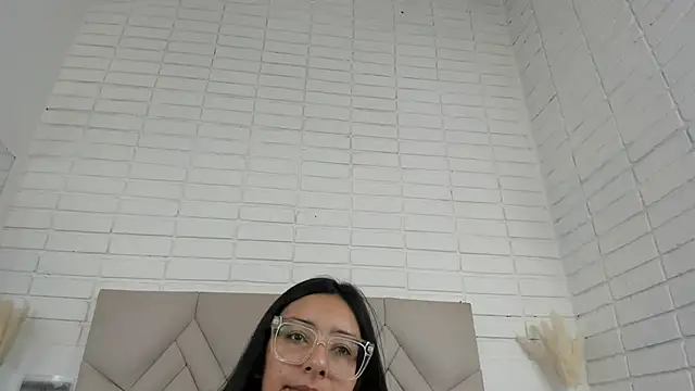 Snapshot of Isis_Osman chatting on 9, 9, 2025 Isis Osman online show from 9, 9, 2025