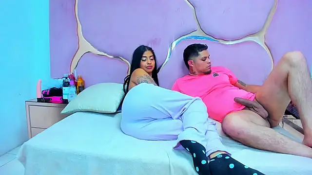 Snapshot of MelissaAndZeuss chatting on 23, 12, 2024 MelissaAndZeuss online show from 23, 12, 2024