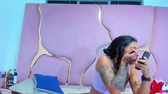 Snapshot of MelissaAndZeuss chatting on 31, 12, 2024 MelissaAndZeuss online show from 31, 12, 2024