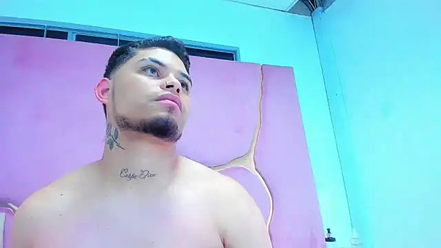 Snapshot of MelissaAndZeuss chatting on 17, 1, 2025 MelissaAndZeuss online show from 17, 1, 2025