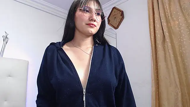 Snapshot of Chloe_Brownx chatting on 10, 3, 2025 Chloe Brownx online show from 10, 3, 2025