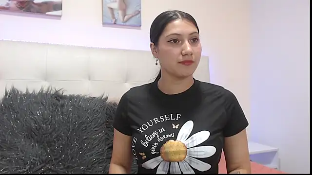 Snapshot of Chloe_Brownx chatting on 9, 6, 2026 Chloe Brownx online show from 9, 6, 2026