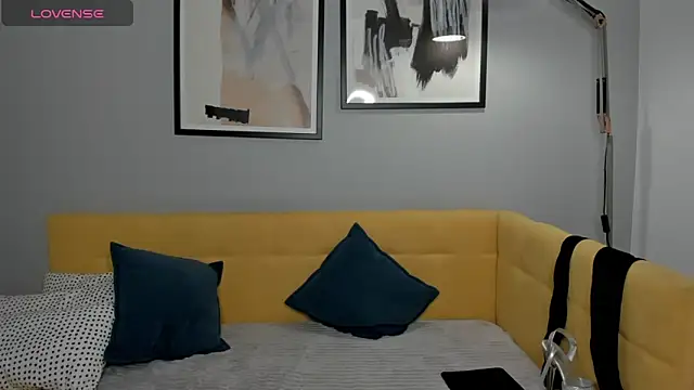 Linda Insatiable online show from 9, 3, 2025