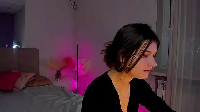 Snapshot of Laura_Leee chatting on 15, 3, 2025 Laura Leee online show from 15, 3, 2025