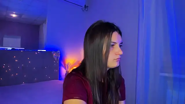 Laura Leee online show from 17, 7, 2026