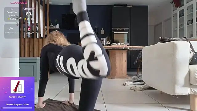 Snapshot of Luxymin34 chatting on 9, 1, 2025 Luxymin34 online show from 9, 1, 2025