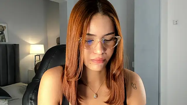 Madie  collins online show from 20, 12, 2025