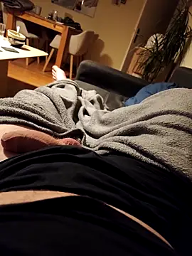 Snapshot of OdinWolf1990 chatting on 17, 4, 2026 OdinWolf1990 online show from 17, 4, 2026