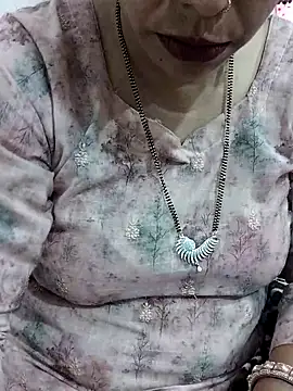 Snapshot of Urmila_bhabhii chatting on 2, 3, 2026 Urmila bhabhii online show from 2, 3, 2026