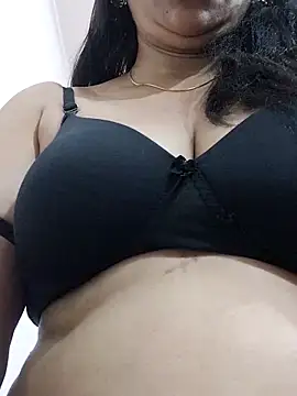 Snapshot of Urmila_bhabhii chatting on 1, 4, 2026 Urmila bhabhii online show from 1, 4, 2026