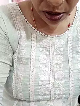 Snapshot of Urmila_bhabhii chatting on 11, 4, 2026 Urmila bhabhii online show from 11, 4, 2026