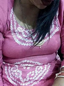 Snapshot of Urmila_bhabhii chatting on 15, 4, 2026 Urmila bhabhii online show from 15, 4, 2026