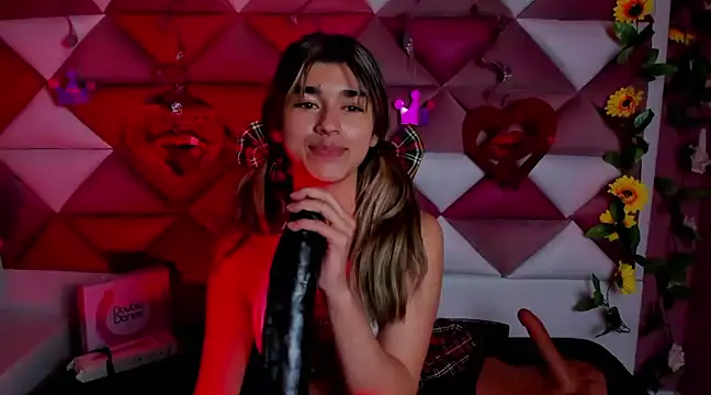 Snapshot of NahomiConnor_ chatting on 17, 3, 2025 NahomiConnor online show from 17, 3, 2025