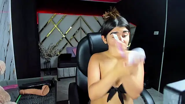 Snapshot of NahomiConnor_ chatting on 27, 3, 2026 NahomiConnor online show from 27, 3, 2026