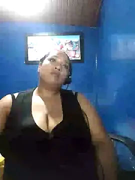 Snapshot of love_evelin chatting on 7, 2, 2025 love evelin online show from 7, 2, 2025