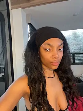 Snapshot of butterflybootyy chatting on 15, 3, 2026 butterflybootyy online show from 15, 3, 2026