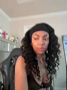 Snapshot of butterflybootyy chatting on 1, 4, 2026 butterflybootyy online show from 1, 4, 2026