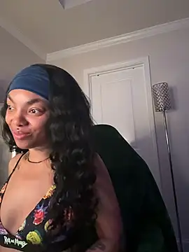 Snapshot of butterflybootyy chatting on 5, 4, 2026 butterflybootyy online show from 5, 4, 2026