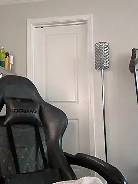 Snapshot of butterflybootyy chatting on 29, 4, 2026 butterflybootyy online show from 29, 4, 2026