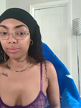Snapshot of butterflybootyy chatting on 16, 5, 2026 butterflybootyy online show from 16, 5, 2026