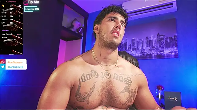 Snapshot of JACOB_MARTINS chatting on 17, 12, 2025 JACOB MARTINS online show from 17, 12, 2025