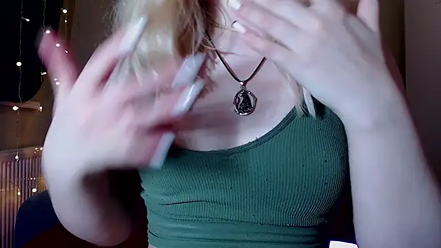 Snapshot of ErikysM chatting on 22, 1, 2025 ErikysM online show from 22, 1, 2025