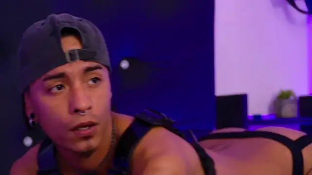 Snapshot of Mowgli_FFun chatting on 31, 3, 2026 Mowgli FFun online show from 31, 3, 2026