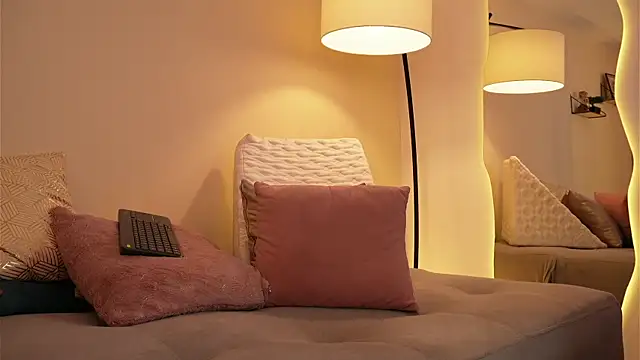 Snapshot of Chloe_Cherry21 chatting on 23, 12, 2025 Chloe Cherry21 online show from 23, 12, 2025